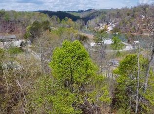 206 Waterside Ln, La Follette, TN 37766