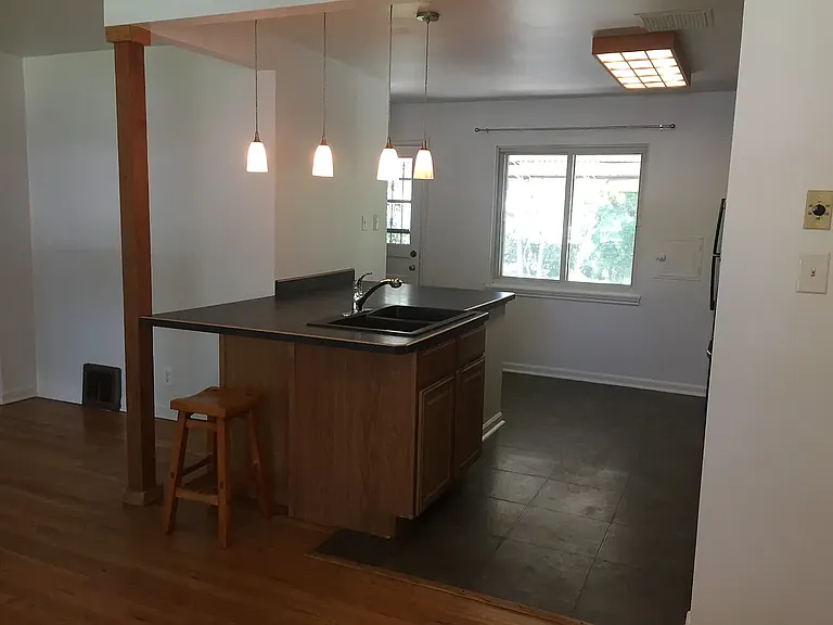 2256 Geneva St — Photo 12