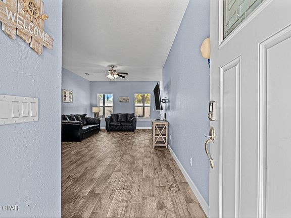 3rd image of 3922 Ocean View Dr