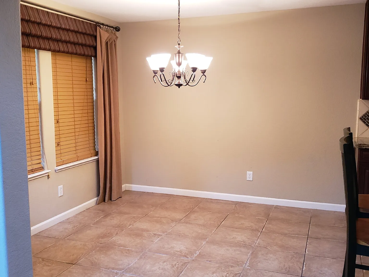 3 bed, 2.5 bath, 1477 sqft, $2,500 — Photo 4