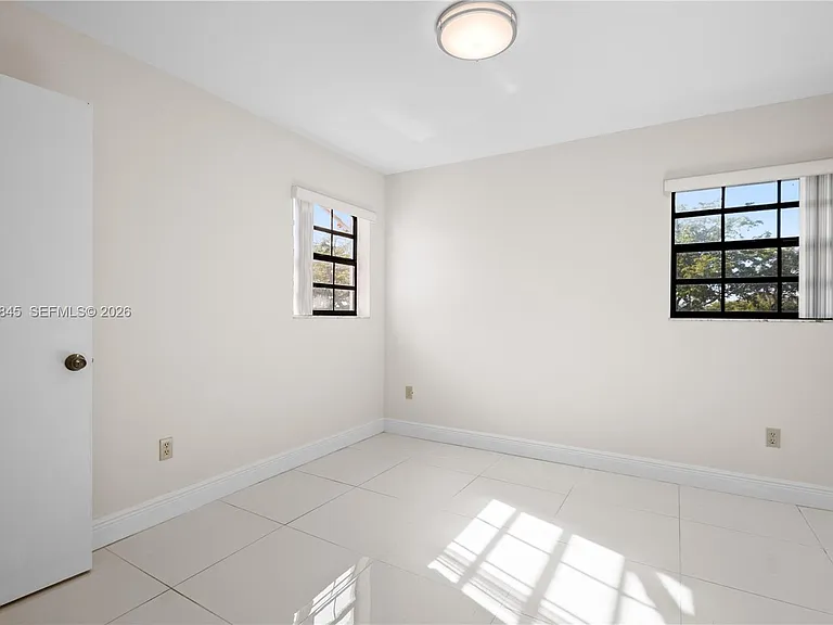 6211 SW 138th Ct #B — Photo 15