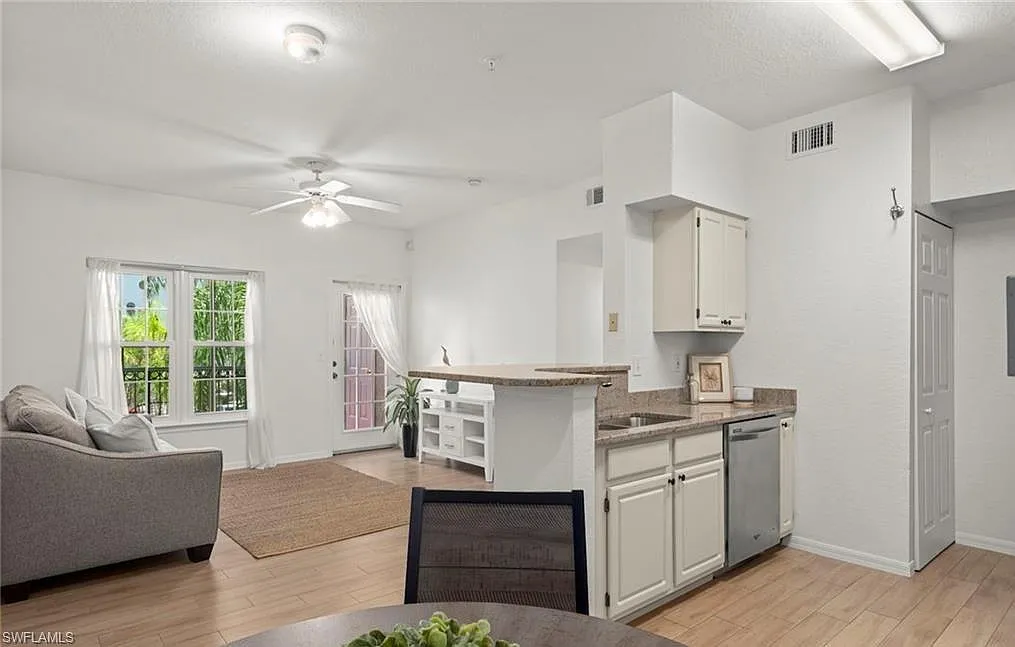 1 bed, 1.0 bath, 557 sqft, $1,550 — Photo 1