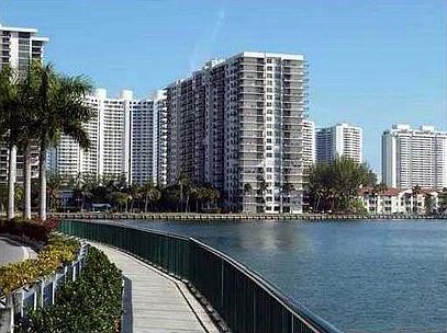 2nd image of 18181 NE 31st Ct APT 1409