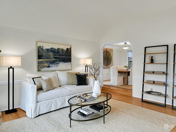 3rd image of 16101 SE 48th Street
