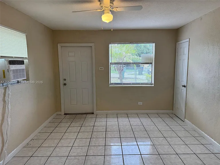 2352 NW 13th Ct — Photo 8