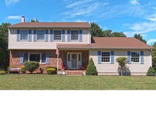 6 Aqua Ter, Hamilton, NJ 08620