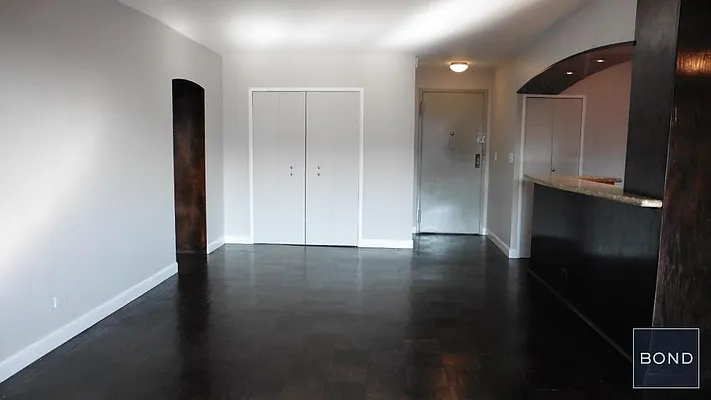 Rented by Bond New York | media 28