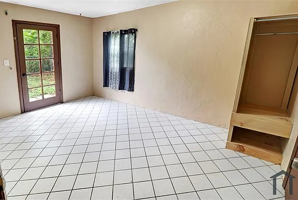 1601 SW 46th Ave — Photo 15