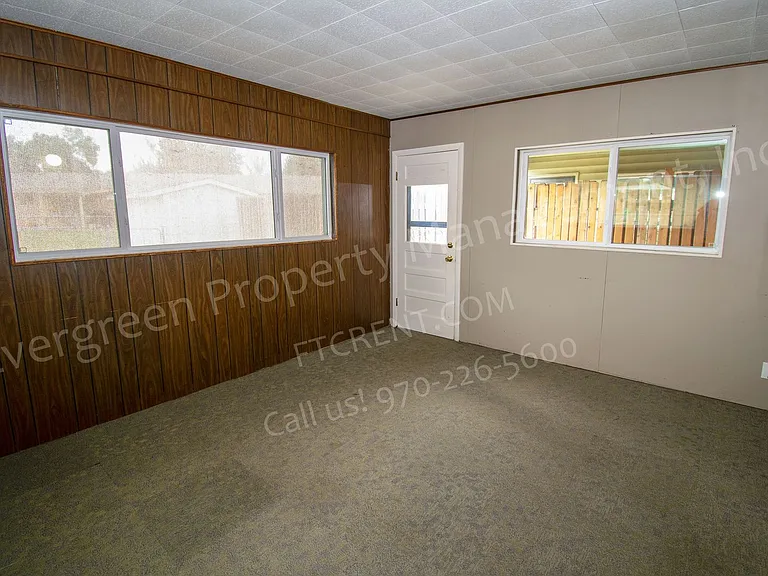 S-04 — Photo 14