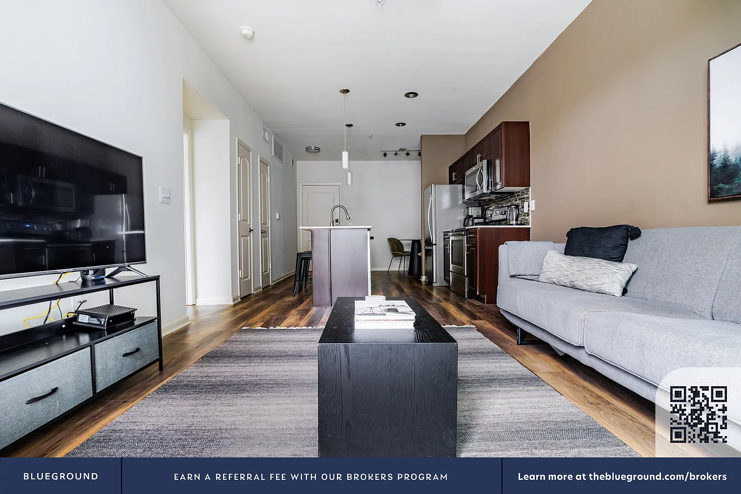 1 bed, 1.0 bath, 718 sqft, $2,060 — Photo 3