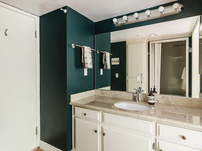 1016 Hancock Ave #6 — Photo 24