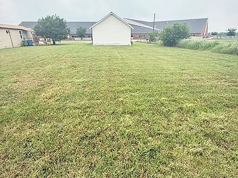 108 W Walnut St — Photo 12