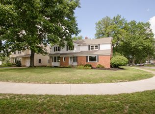 4249 Silsby Rd, University Heights, OH 44118
