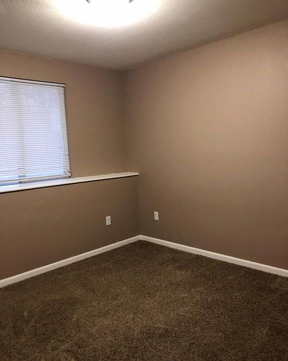 2nd image of 115 Doyle Rd APT 6