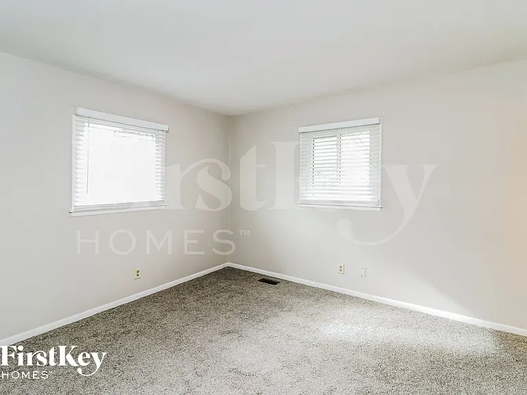 515 Brelsford Ave — Photo 8
