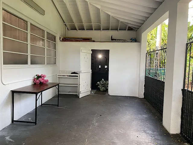 Garage/Storage