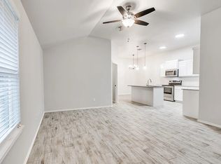 802 Coles Creek Ln, Yukon, OK 73099