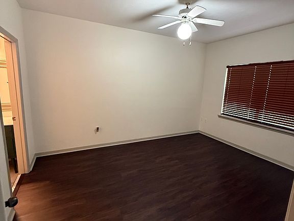 5th image of 4700 SW Archer Rd APT E34