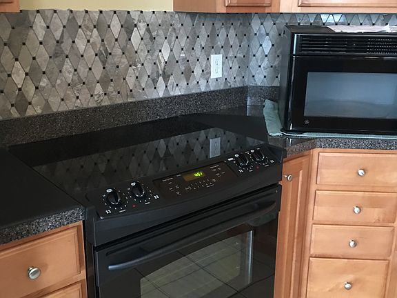 3rd image of 2516 Silver Grass Ln