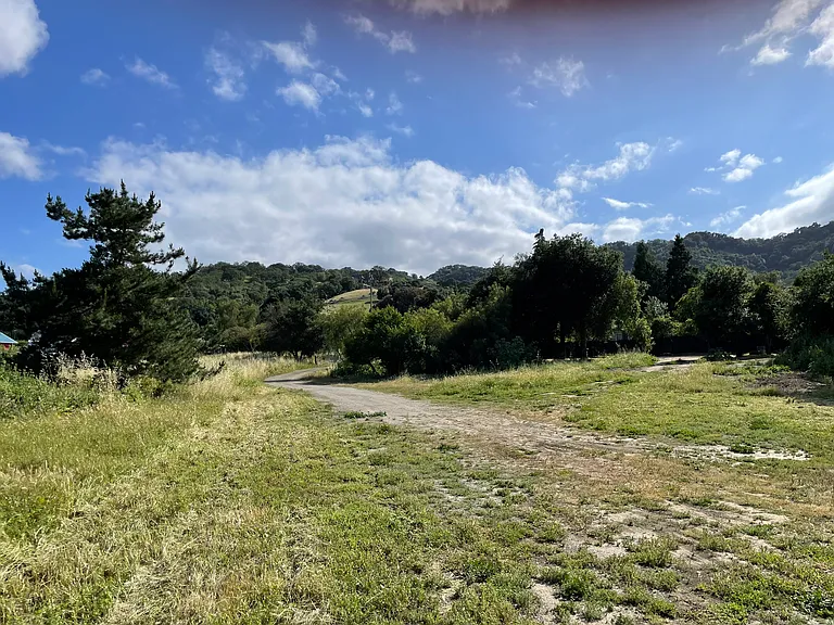 20090 Almaden Rd — Photo 32