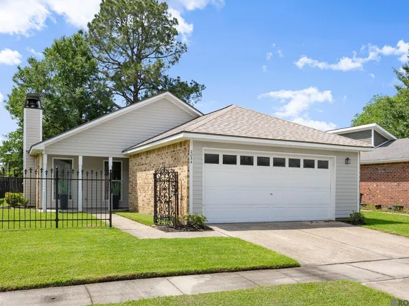 2054 Pecan Ridge Ave, Baton Rouge, LA 70816