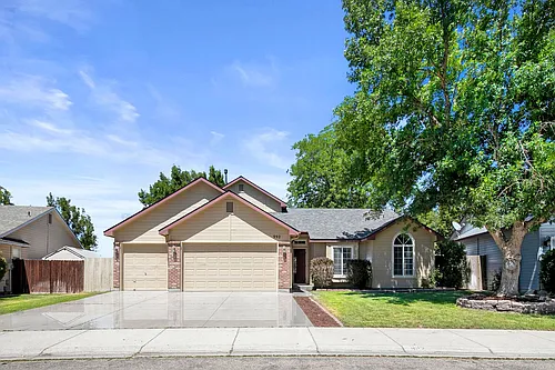 992 E Grouse Dr Photo 1