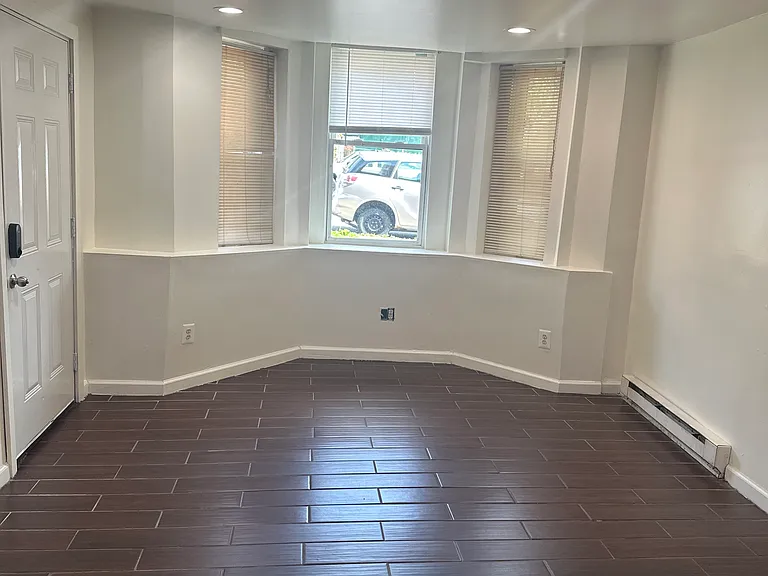 362 Clinton Ave — Photo 6