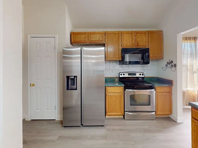 4205 Bluestem Ln — Photo 23