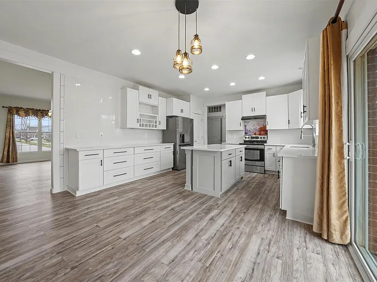 49184 Gracechurch Rd — Photo 25
