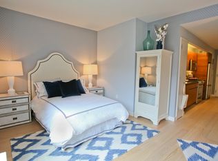 550 W 45th St APT 1714, New York, NY 10036