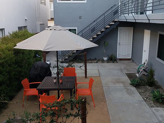 2nd image of 2320 E 6th St APT 5