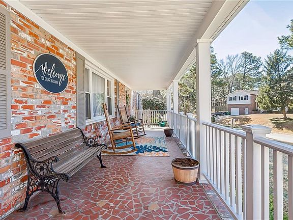 3rd image of 104 Myers Rd