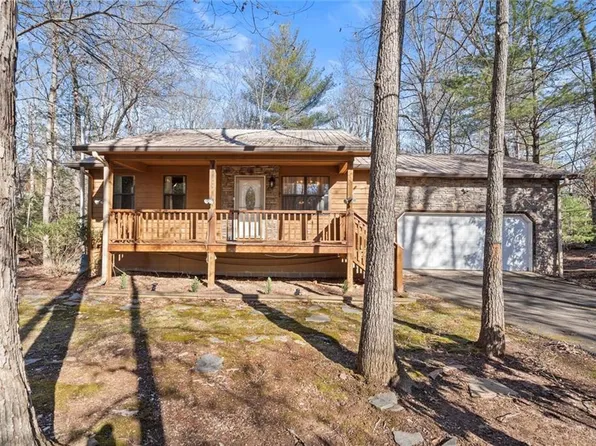 425 Enchanted Woods Dr, Blairsville, GA 30512