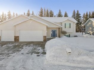 1709 Evergreen Ave SW, Minot, ND 58701