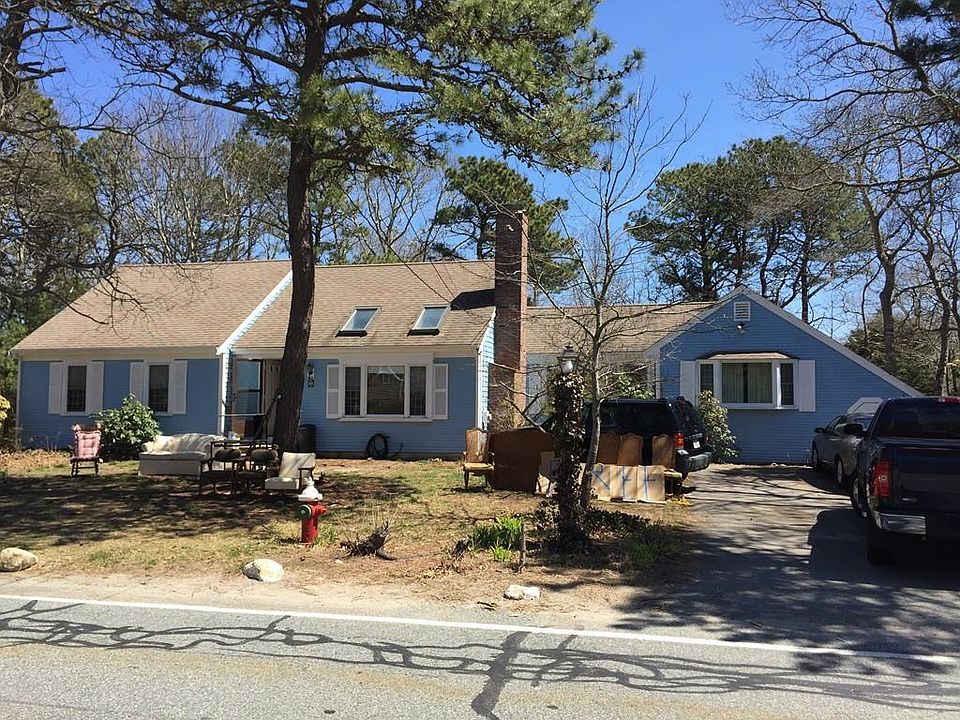 398 Old Strawberry Hill Rd, Hyannis, MA 02601 Zillow