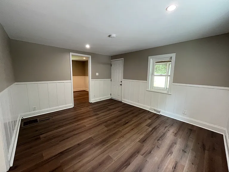 312 W Moler Ave — Photo 8