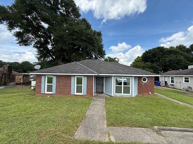 1st image of 788 Crestline Dr #788