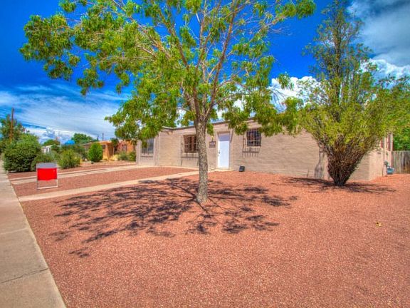 3rd image of 3308 Alvarado Dr NE
