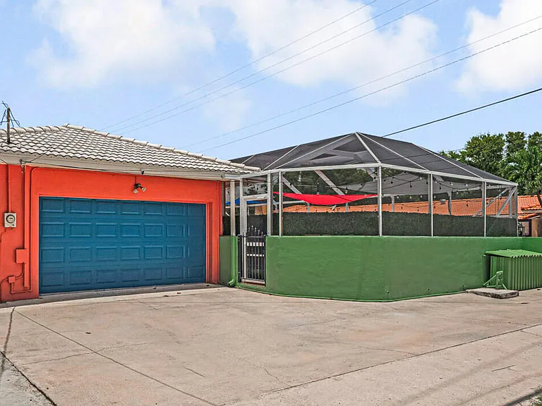 532 N Palmway — Photo 65