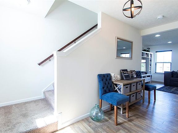 3rd image of 5551 Cranmer Cir
