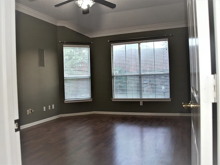 9401 Preston Trl — Photo 20