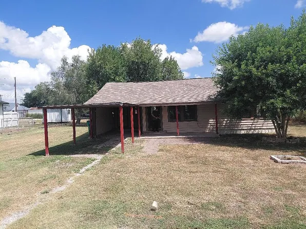 109 Saint Marys, Runge, TX 78151