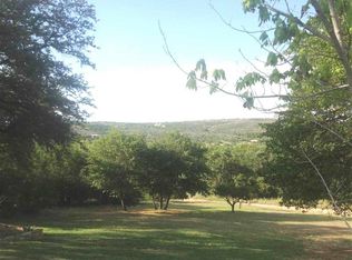 111 Pebble Ln, Kingsland, TX 78639