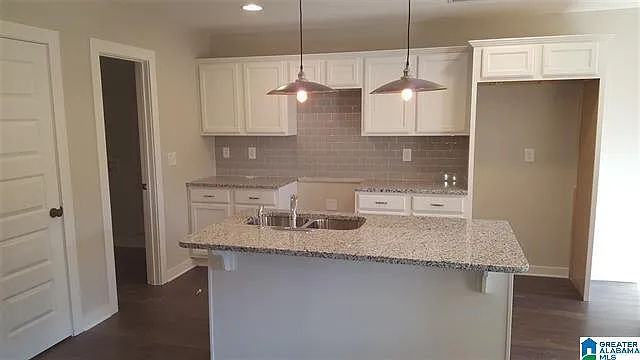 352 Fox Run Ln — Photo 2