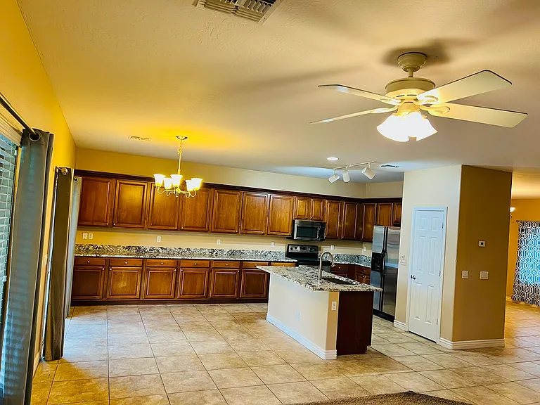 1326 E Macaw Dr — Photo 6