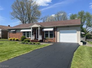 2658 Sierra Dr, Youngstown, OH