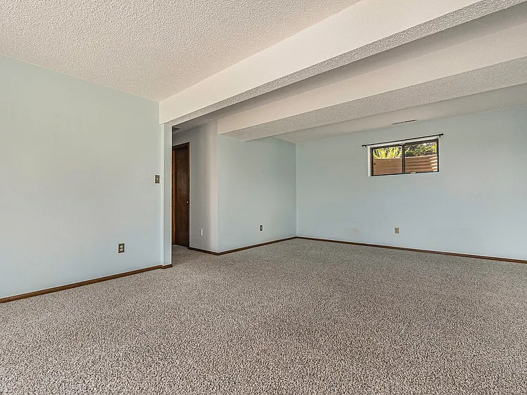 930 Point Of The Pines Dr — Photo 22