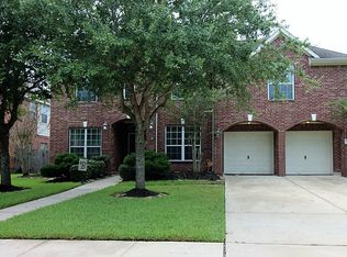 1610 White Willow Ln, Pearland, TX 77581