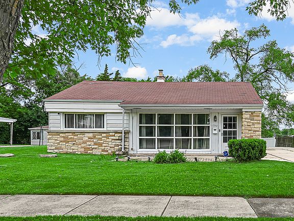3rd image of 17561 Sycamore Dr