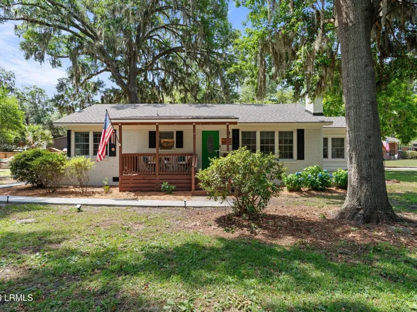 2420 Pine Court N, Beaufort, SC 29902